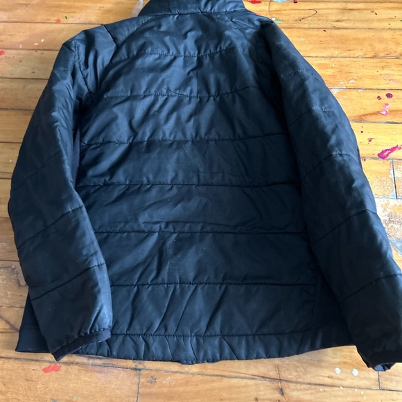 The North Face Kids Black Puffer Jacket lightweight - Picture 6 of 6